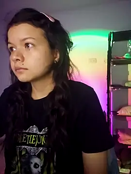 Snapshot of azumiichan chatting on 01-21-25, 03:37 azumiichan online show from 01-21-25, 03:37