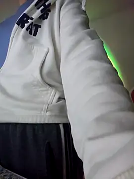 Snapshot of azumiichan chatting on 10-02-25, 12:17 azumiichan online show from 10-02-25, 12:17