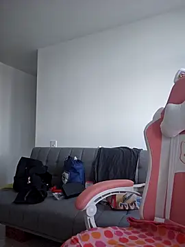 Snapshot of azumiichan chatting on 10-18-25, 01:23 azumiichan online show from 10-18-25, 01:23