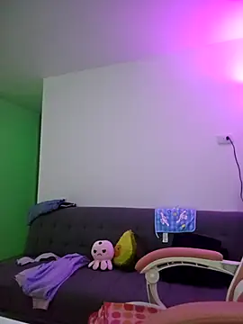 Snapshot of azumiichan chatting on 11-11-25, 12:21 azumiichan online show from 11-11-25, 12:21