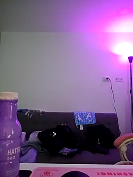 Snapshot of azumiichan chatting on 11-13-25, 02:10 azumiichan online show from 11-13-25, 02:10