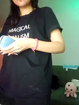 Snapshot of azumiichan chatting on 11-20-25, 12:11 azumiichan online show from 11-20-25, 12:11