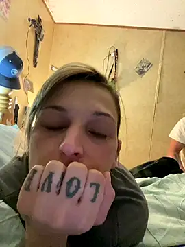 Snapshot of Nicole96666 chatting on 10-18-25, 11:33 Nicole96666 online show from 10-18-25, 11:33