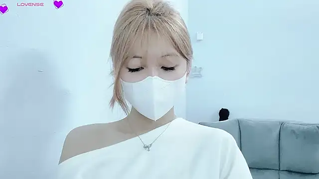 Snapshot of tanhxiu chatting on 02-21-25, 09:32 tanhxiu online show from 02-21-25, 09:32