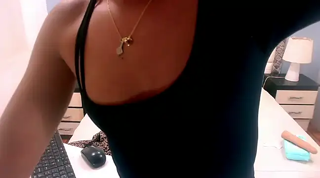 meghanSusexx online show from 02-18-25, 09:09