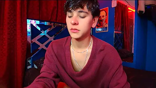 Luke Howland online show from 10-31-25, 01:17