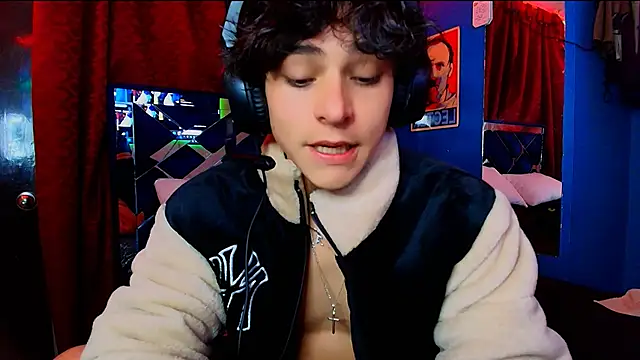 Snapshot of Luke_Howland chatting on 01-11-26, 01:10 Luke Howland online show from 01-11-26, 01:10