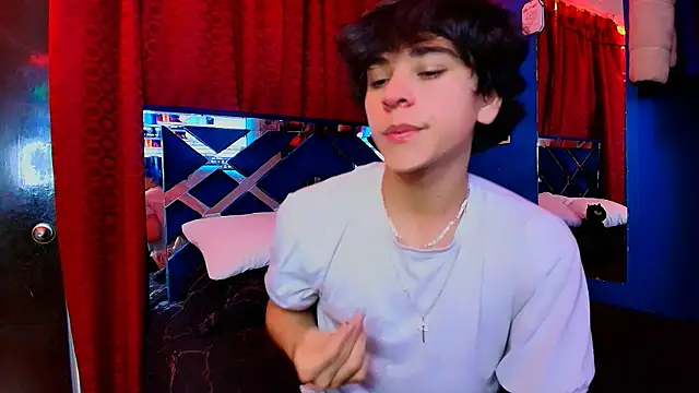 Snapshot of Luke_Howland chatting on 01-17-26, 02:05 Luke Howland online show from 01-17-26, 02:05