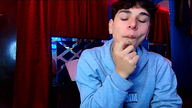 Snapshot of Luke_Howland chatting on 02-24-26, 02:20 Luke Howland online show from 02-24-26, 02:20