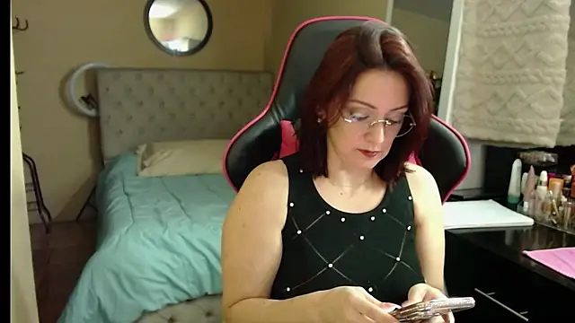 Carol Scottt online show from 09-26-25, 08:35