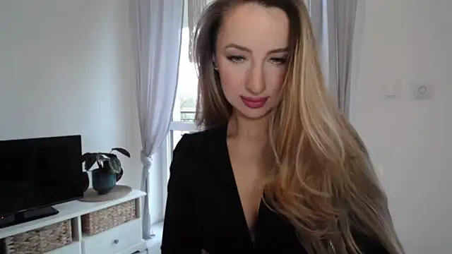 JulietteDiamond online show from 09-18-25, 03:47