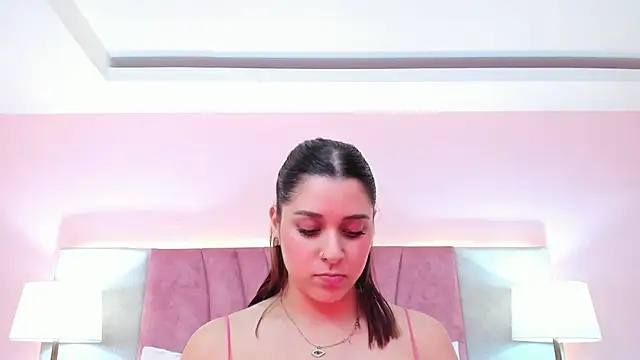 Snapshot of SophiaLaurens chatting on 01-17-25, 05:51 SophiaLaurens online show from 01-17-25, 05:51