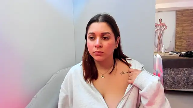 Snapshot of SophiaLaurens chatting on 02-07-25, 03:08 SophiaLaurens online show from 02-07-25, 03:08