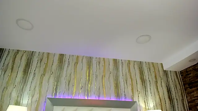 Snapshot of SophiaLaurens chatting on 02-21-25, 03:10 SophiaLaurens online show from 02-21-25, 03:10