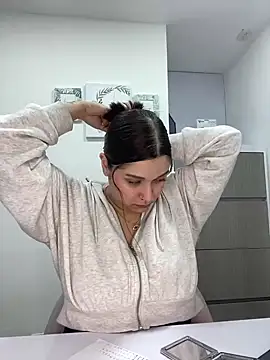 Snapshot of SophiaLaurens chatting on 02-22-25, 08:53 SophiaLaurens online show from 02-22-25, 08:53