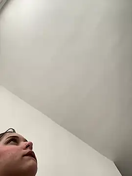 Snapshot of SophiaLaurens chatting on 03-09-25, 08:42 SophiaLaurens online show from 03-09-25, 08:42