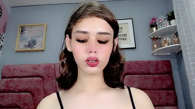 ValeriaAguilar online show from 12-05-24, 04:55