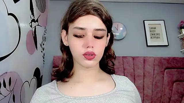 ValeriaAguilar online show from 12-08-24, 06:17