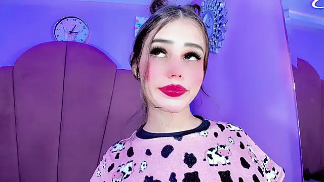 ValeriaAguilar online show from 09-25-25, 09:29