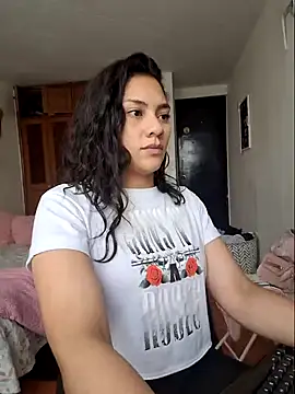 Thaliacooper  online show from 12-19-24, 06:56