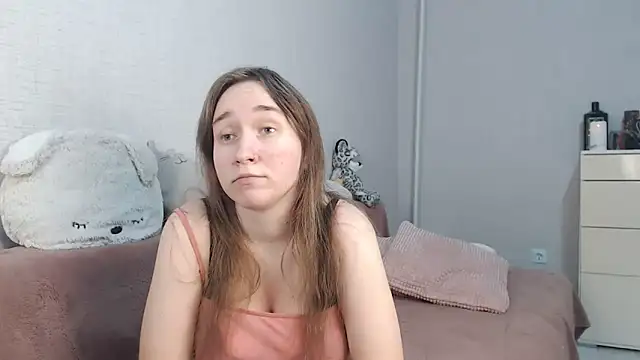 lovely hayley online show from 10-19-25, 10:10