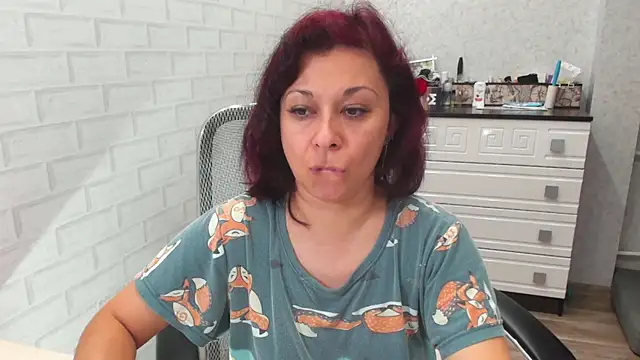 TeasyLana online show from 11-17-25, 06:41