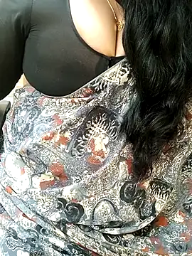 Snapshot of Aishu-tamil09 chatting on 10-29-25, 07:59 Aishu-tamil09 online show from 10-29-25, 07:59