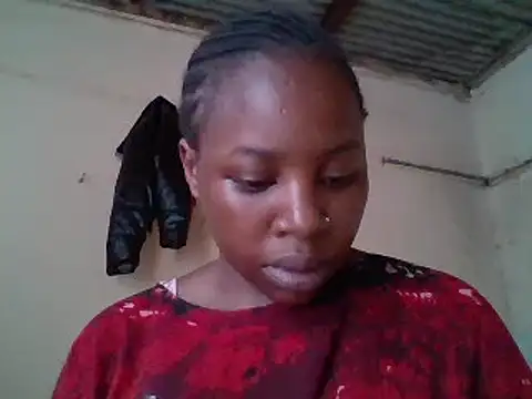 Queen loveer online show from 03-16-25, 10:33