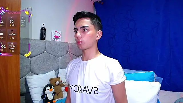 OwenBluee online show from 09-14-25, 02:22