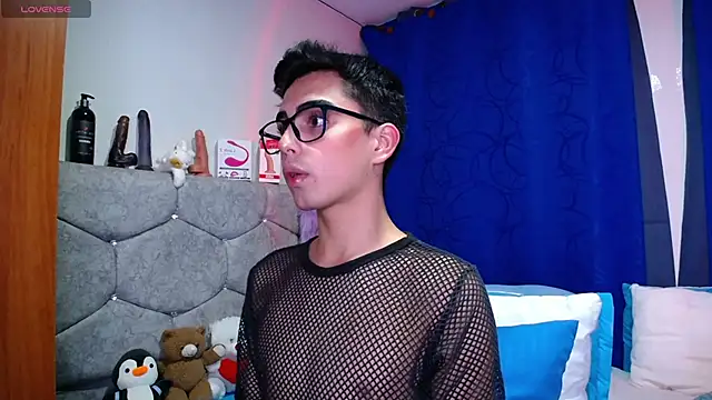 OwenBluee online show from 09-30-25, 01:10