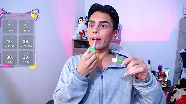 OwenBluee online show from 11-25-25, 05:29