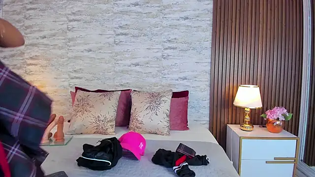 AndreaPink2024 online show from 10-03-25, 12:46