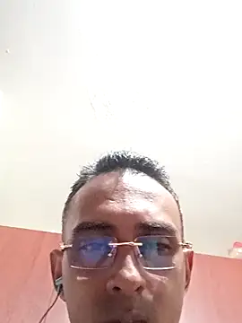 paisa233 online show from 11-08-25, 03:18