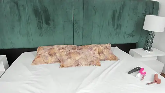 Snapshot of PandoraB_ chatting on 09-24-25, 11:57 PandoraB online show from 09-24-25, 11:57