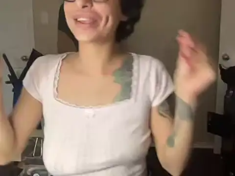 myloveforyouu online show from 12-30-24, 08:21