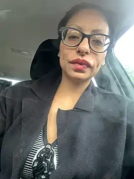 myloveforyouu online show from 10-17-25, 01:35