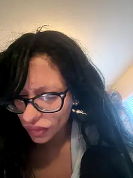 myloveforyouu online show from 12-17-25, 02:01