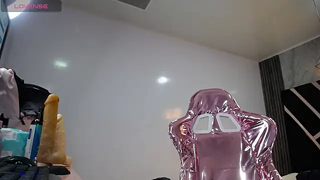 lizzyluk ch online show from 01-31-25, 06:25