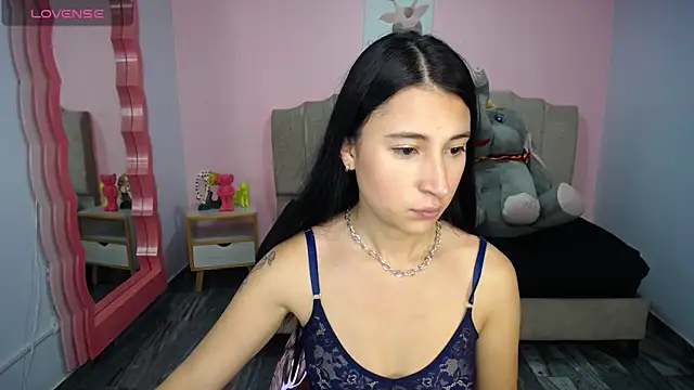 lizzyluk ch online show from 02-17-25, 04:26