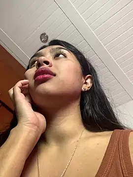 SweetLatiin  online show from 02-10-25, 08:00