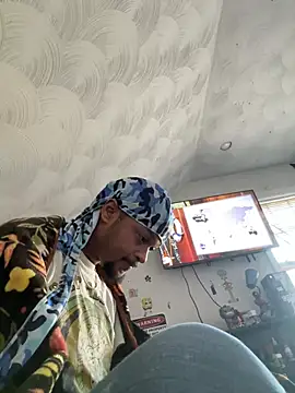 Snapshot of rayyymack chatting on 12-19-24, 01:51 rayyymack online show from 12-19-24, 01:51