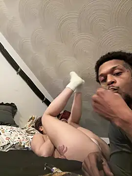 Snapshot of rayyymack chatting on 12-25-24, 03:50 rayyymack online show from 12-25-24, 03:50