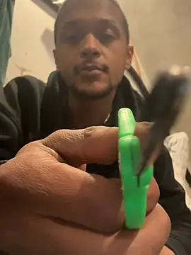 Snapshot of rayyymack chatting on 01-28-25, 12:26 rayyymack online show from 01-28-25, 12:26