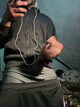 Snapshot of rayyymack chatting on 02-10-25, 04:52 rayyymack online show from 02-10-25, 04:52