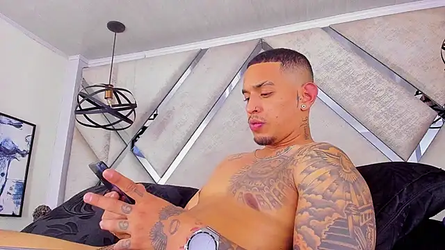 Damian09  online show from 11-23-25, 01:16