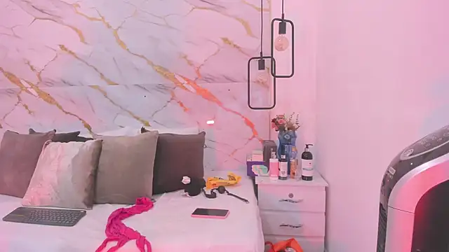 penelope handaos online show from 02-06-25, 04:31