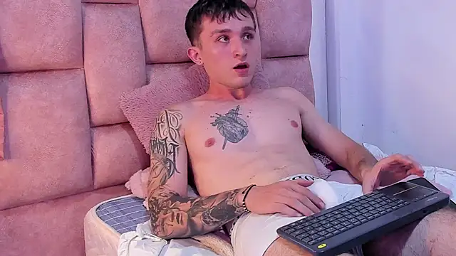 Dylanwhite23  online show from 03-23-25, 04:16