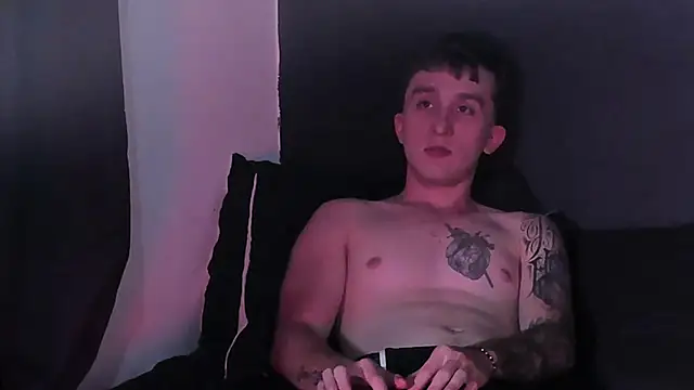 Dylanwhite23  online show from 10-11-25, 10:08