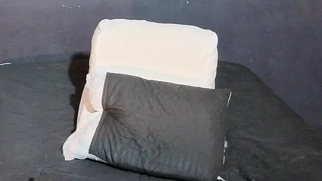 Dylanwhite23  online show from 04-09-26, 06:30