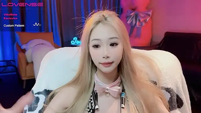 JoooJo  online show from 03-17-25, 04:43